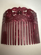 Load image into Gallery viewer, Honu Etched Hair Comb
