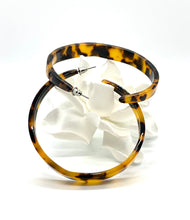 Load image into Gallery viewer, 50mm Tortoise Hoops
