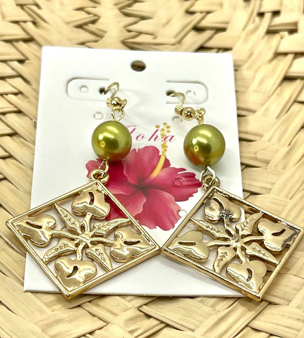 Taro Leaf with Pistachio Pearl