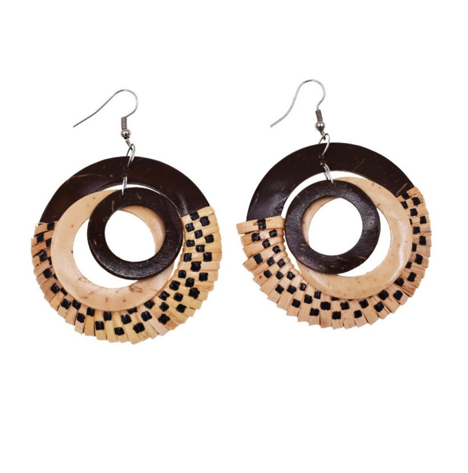 Round Coconut with Rattan