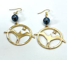 Load image into Gallery viewer, Manu (Bird) Earrings
