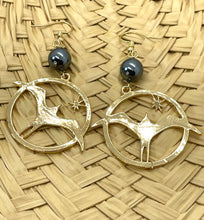 Load image into Gallery viewer, Manu (Bird) Earrings
